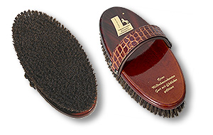 horse grooming brush with croco-belt