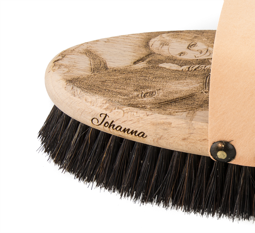 name engraving at the side of the brush 